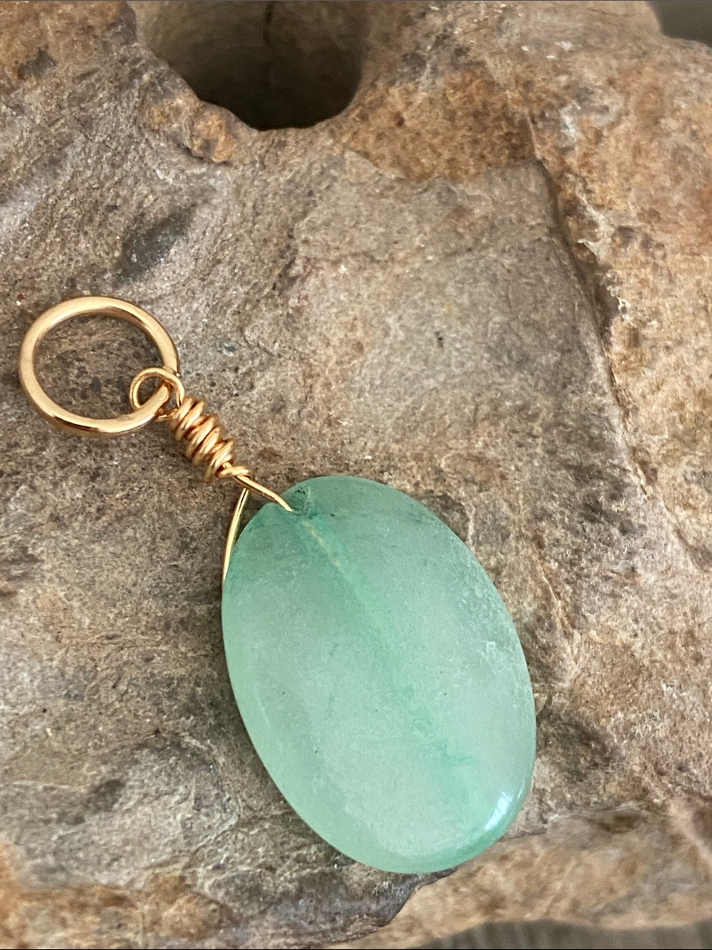 5/$10❤️❤️❤️NEW Handmade Green Glass Charm Pendant
